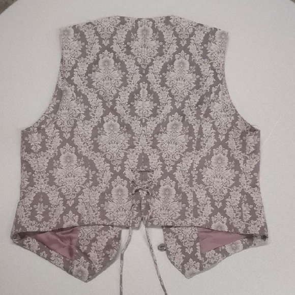 Lizsport Patterned Brown Vest - Picture 3 of 7